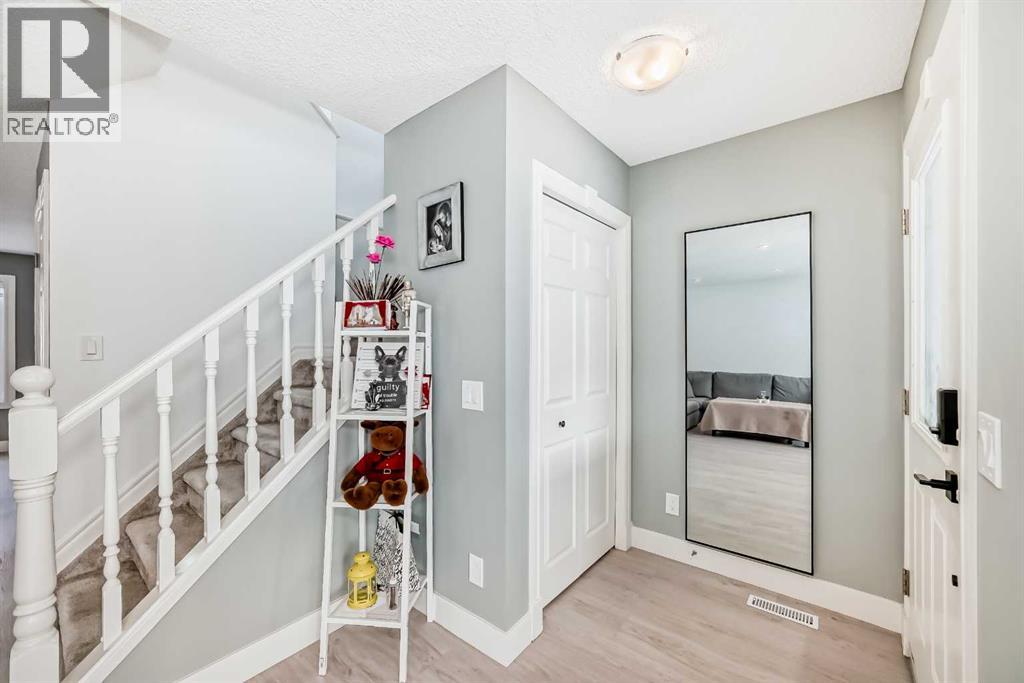 Single Family House for Sale in  Arbour Lake Road NW Arbour Lake Calgary 