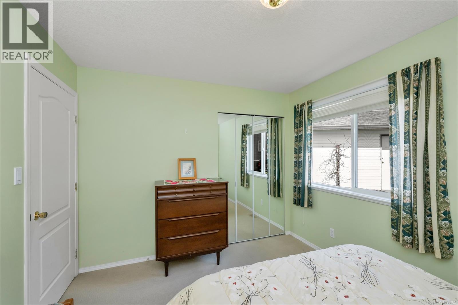 2559 LARKSPUR DR - 37