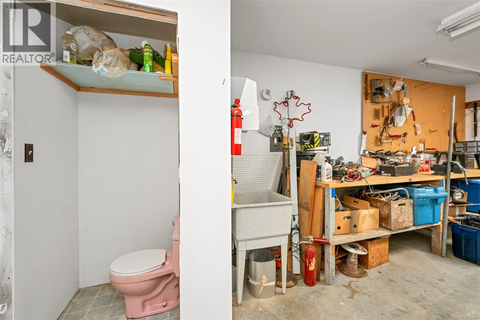 2559 LARKSPUR DR - 44