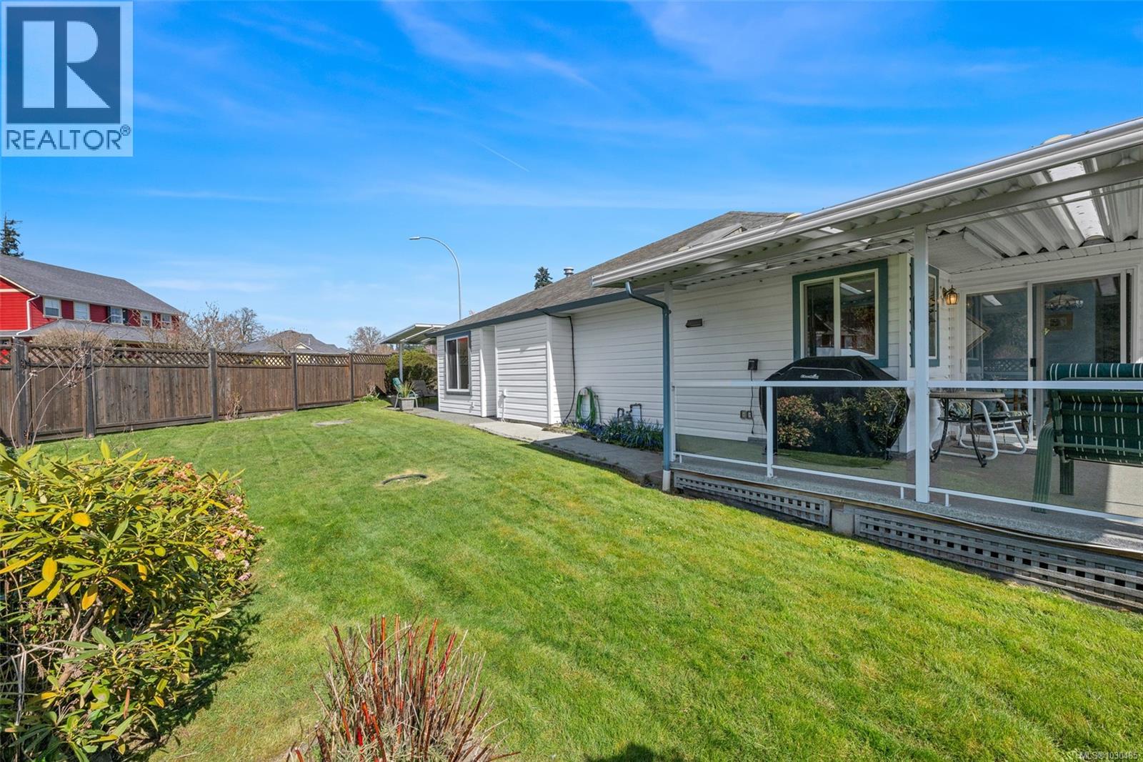 2559 LARKSPUR DR - 22