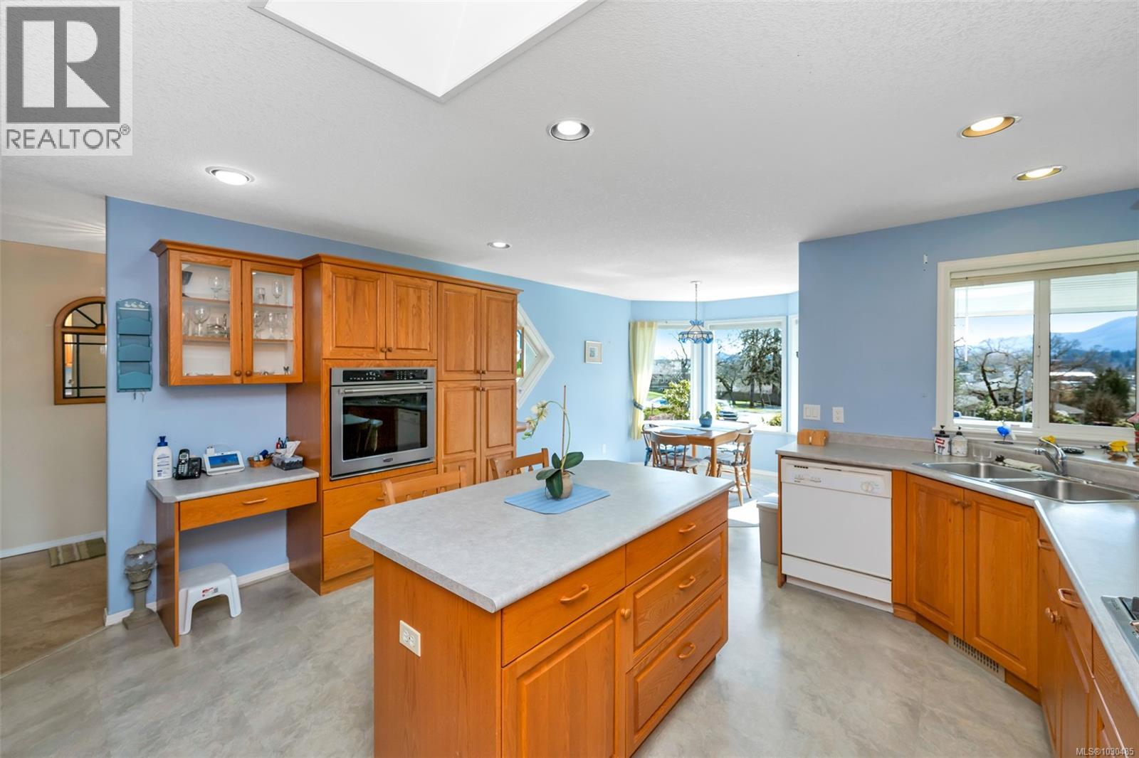 2559 LARKSPUR DR - 16