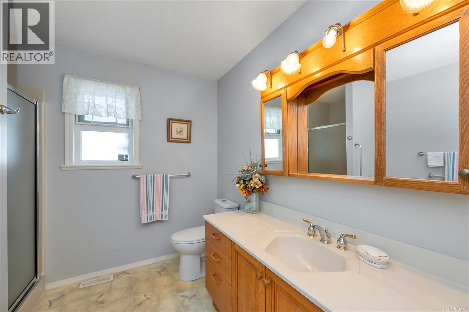 2559 LARKSPUR DR - 34