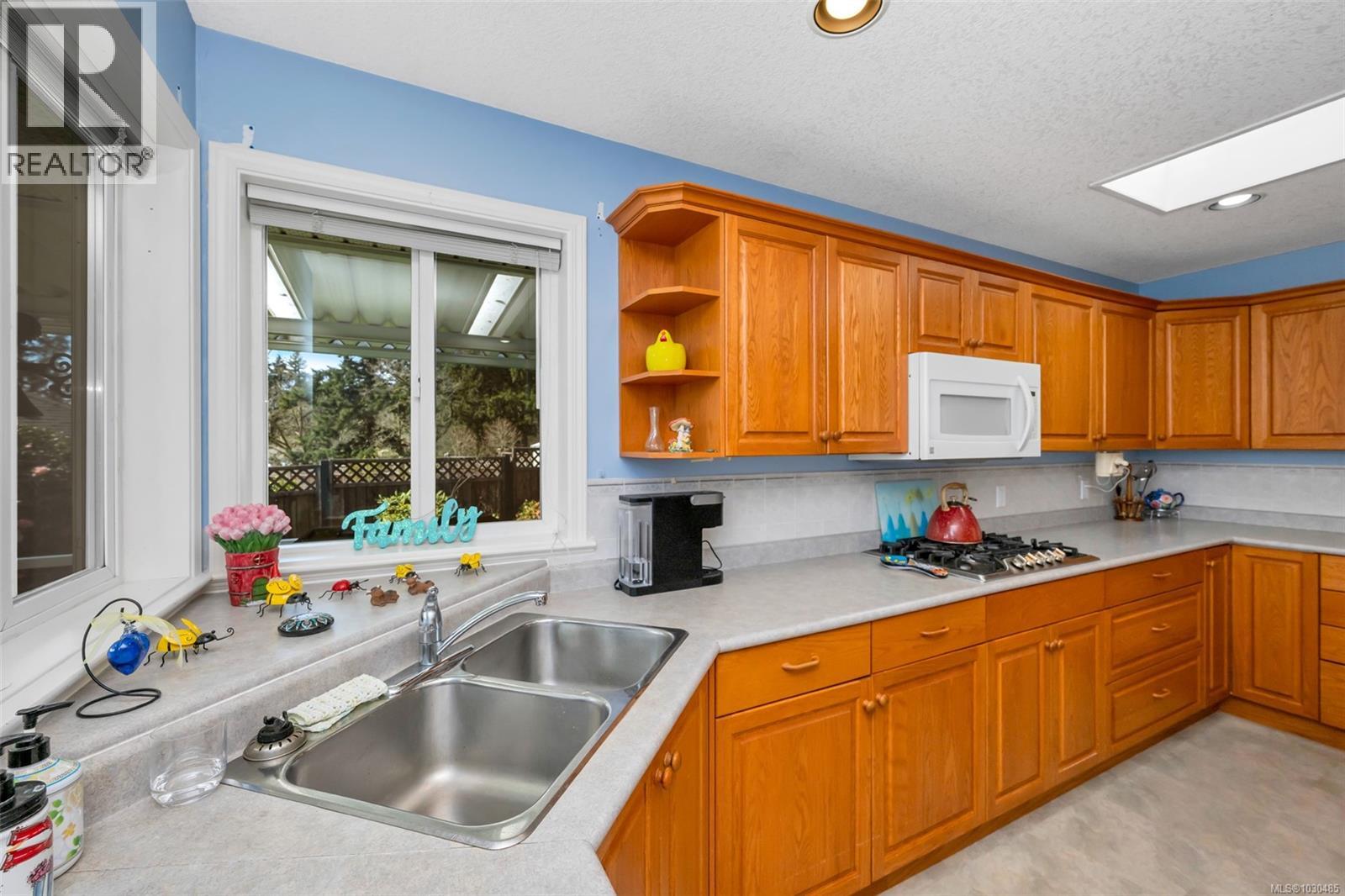 2559 LARKSPUR DR - 17