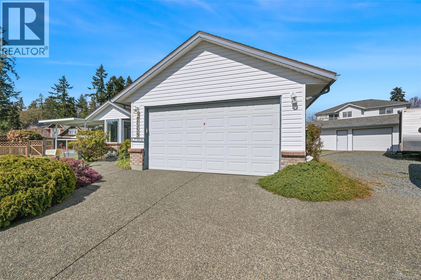 2559 LARKSPUR DR - 53