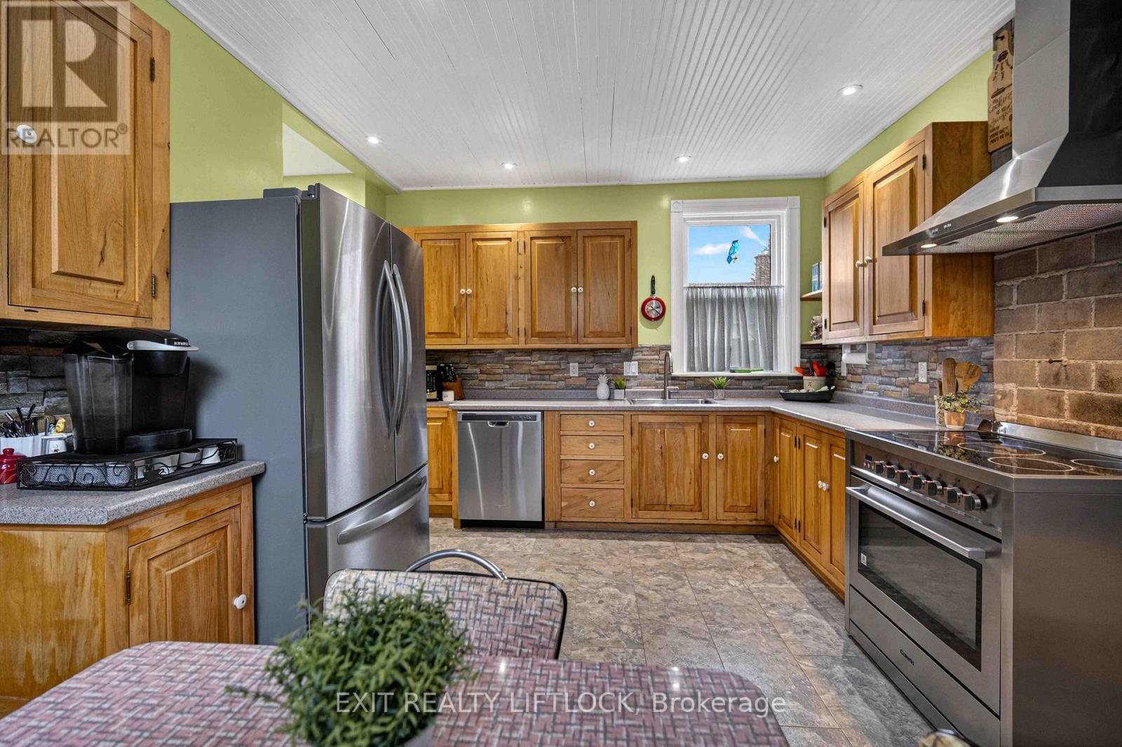 2464 QUEEN MARY STREET - 10