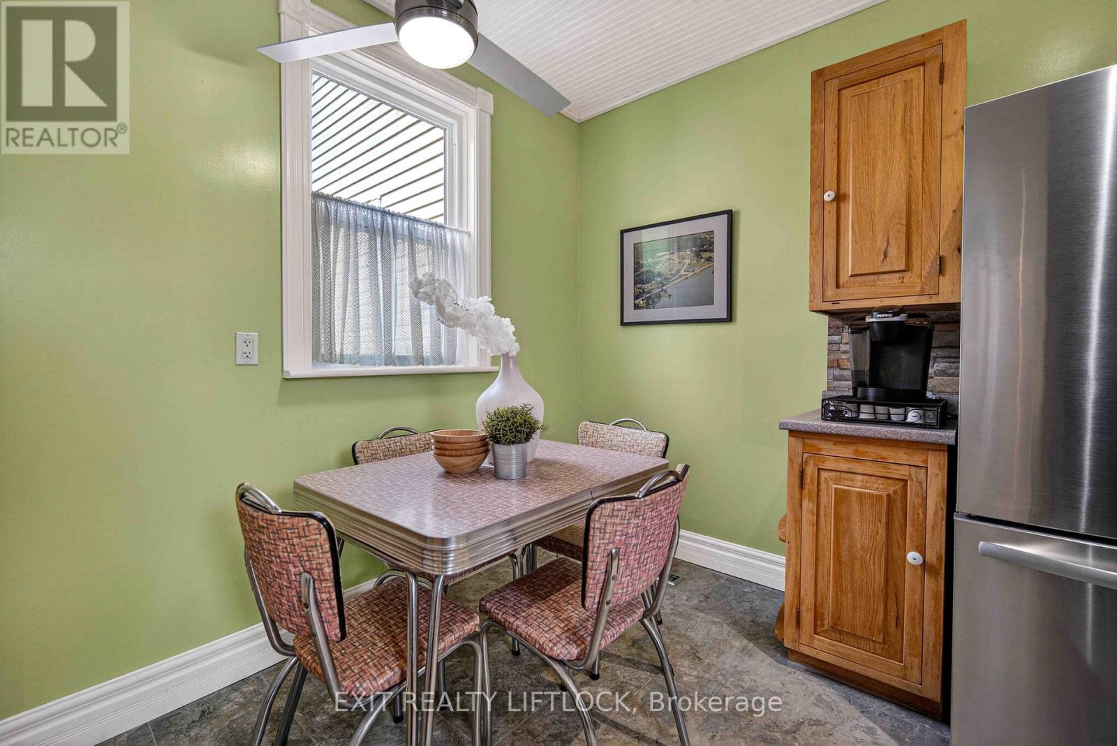 2464 QUEEN MARY STREET - 11