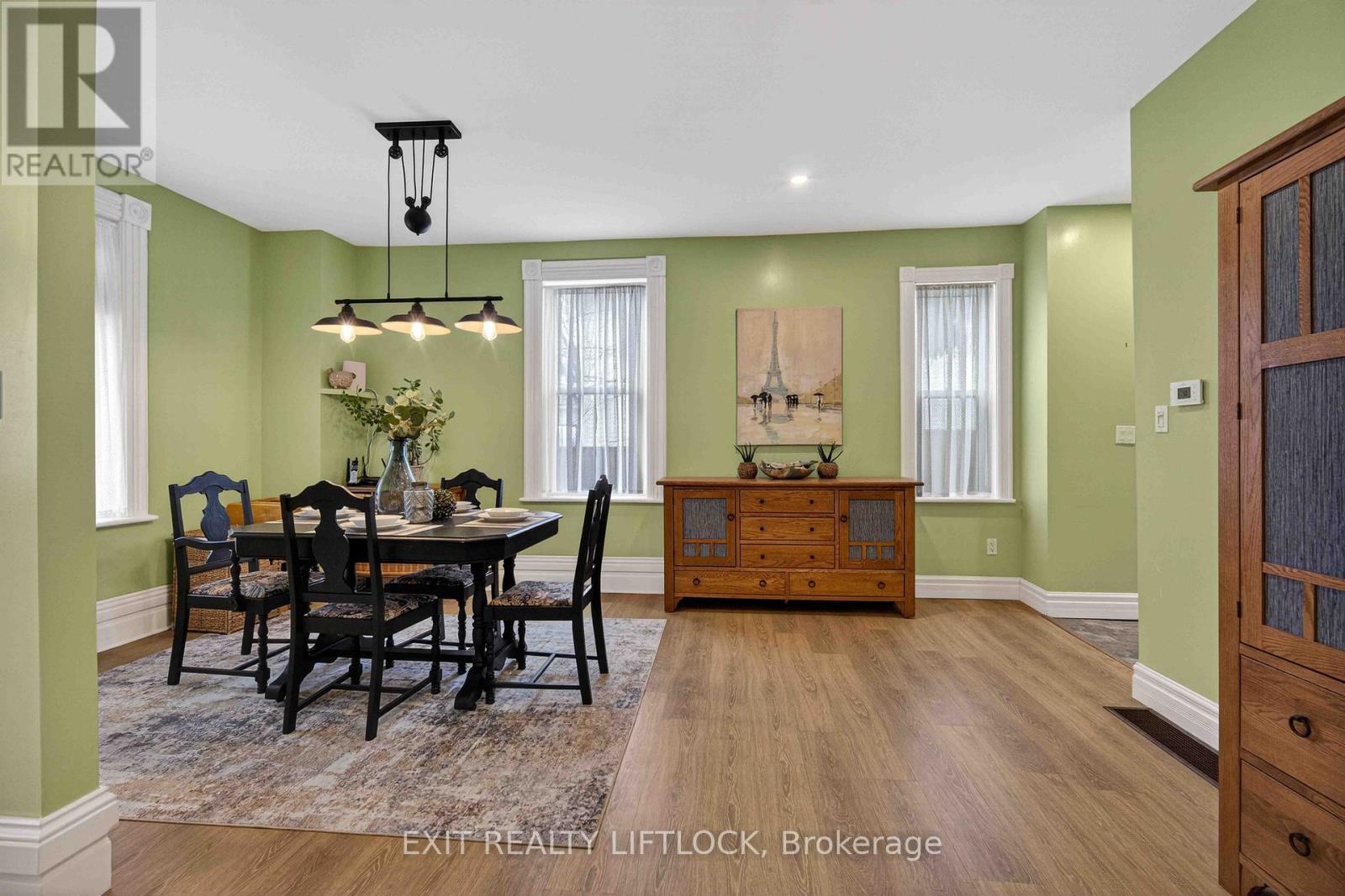 2464 QUEEN MARY STREET - 7