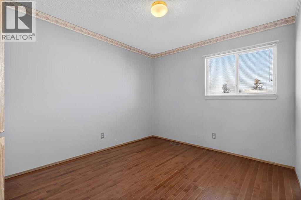 Single Family House for Sale in  Fresno Place NE Monterey Park Calgary 