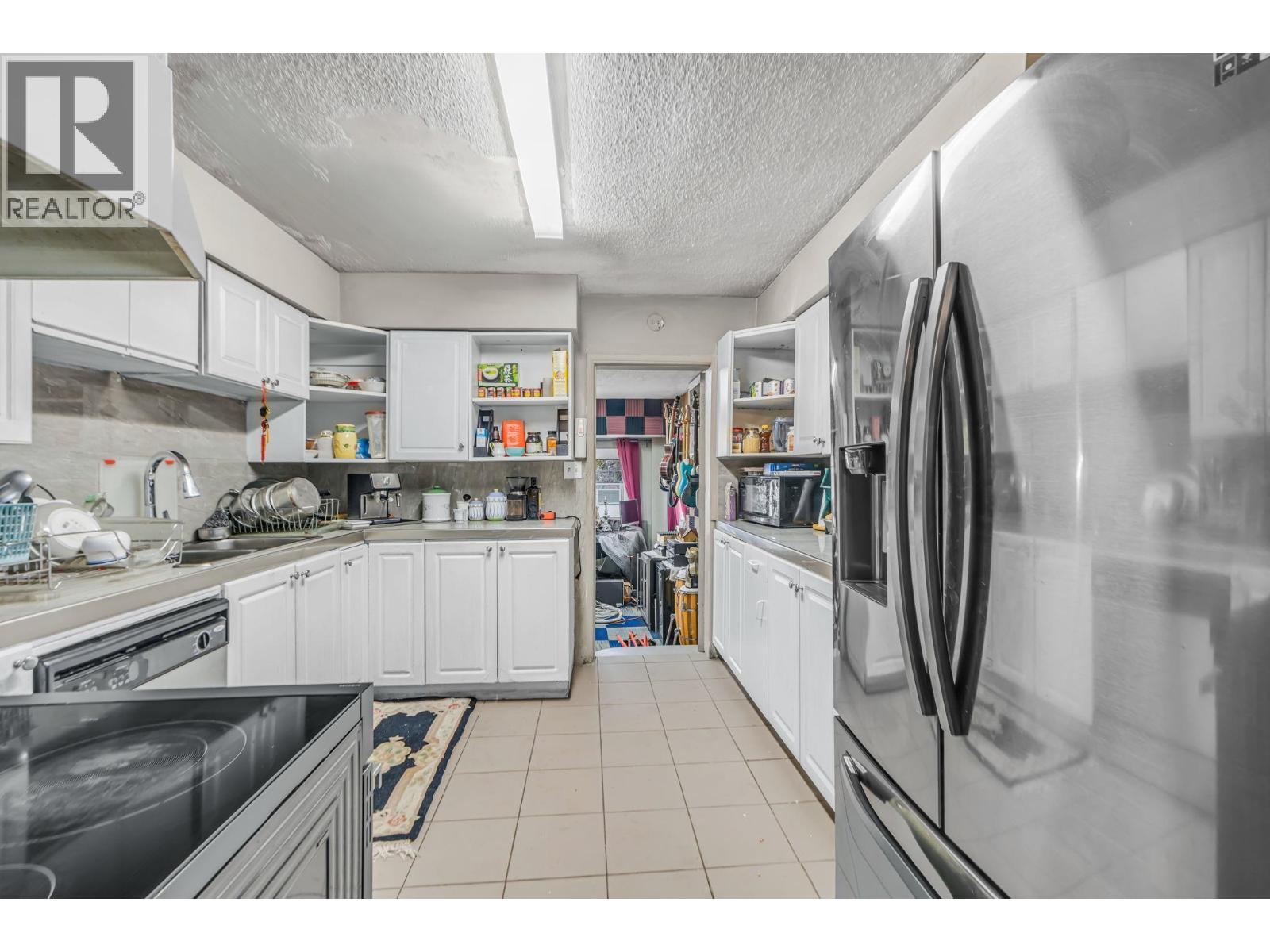 2141 MARINE WAY, New Westminster