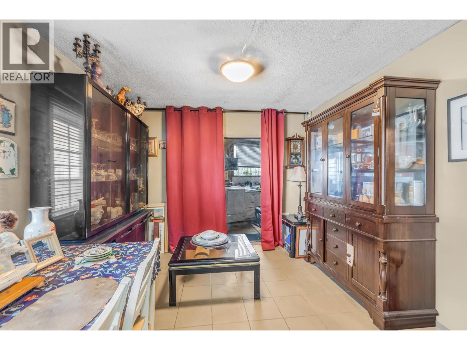 2141 MARINE WAY, New Westminster