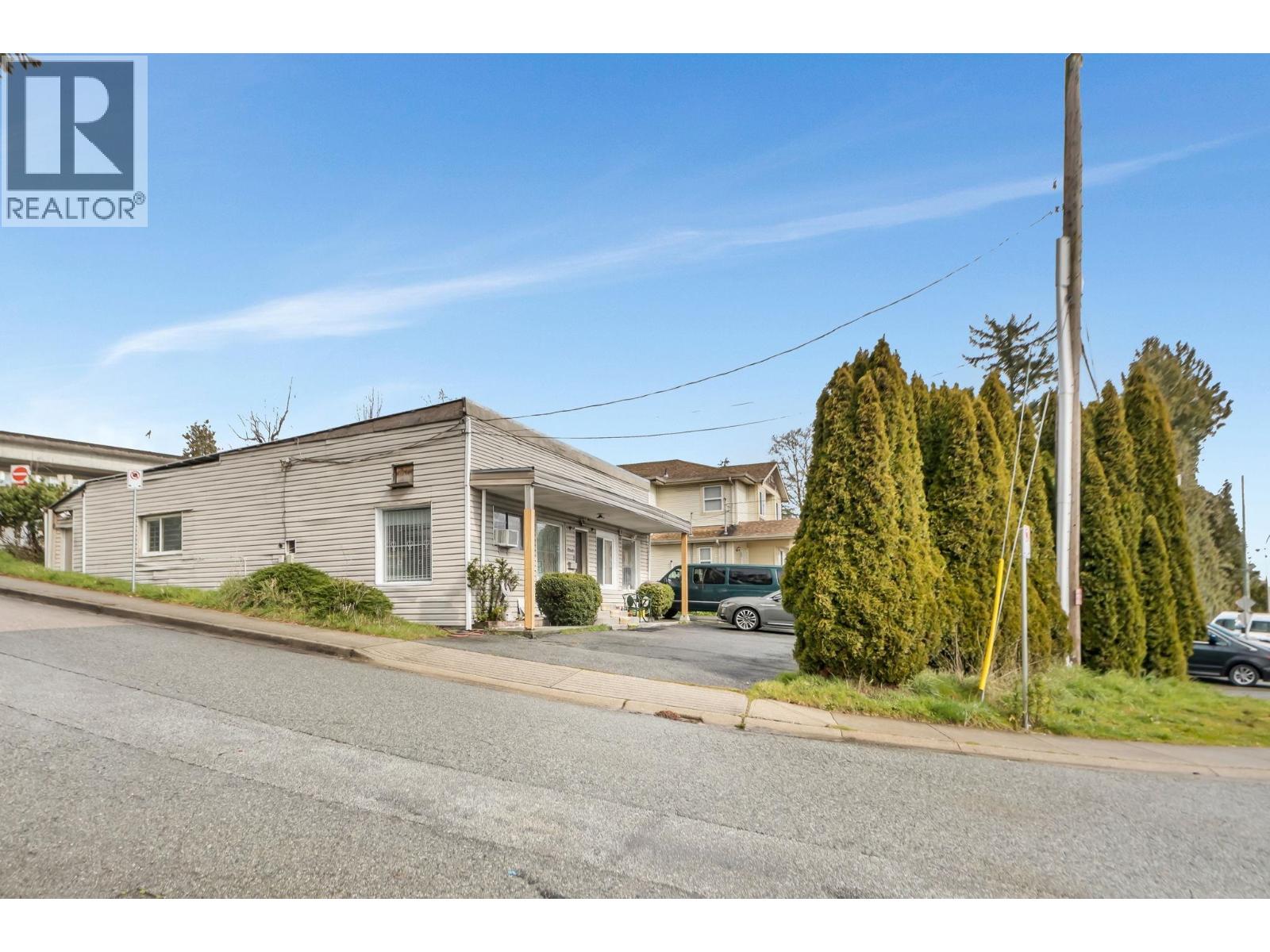 2141 MARINE WAY, New Westminster