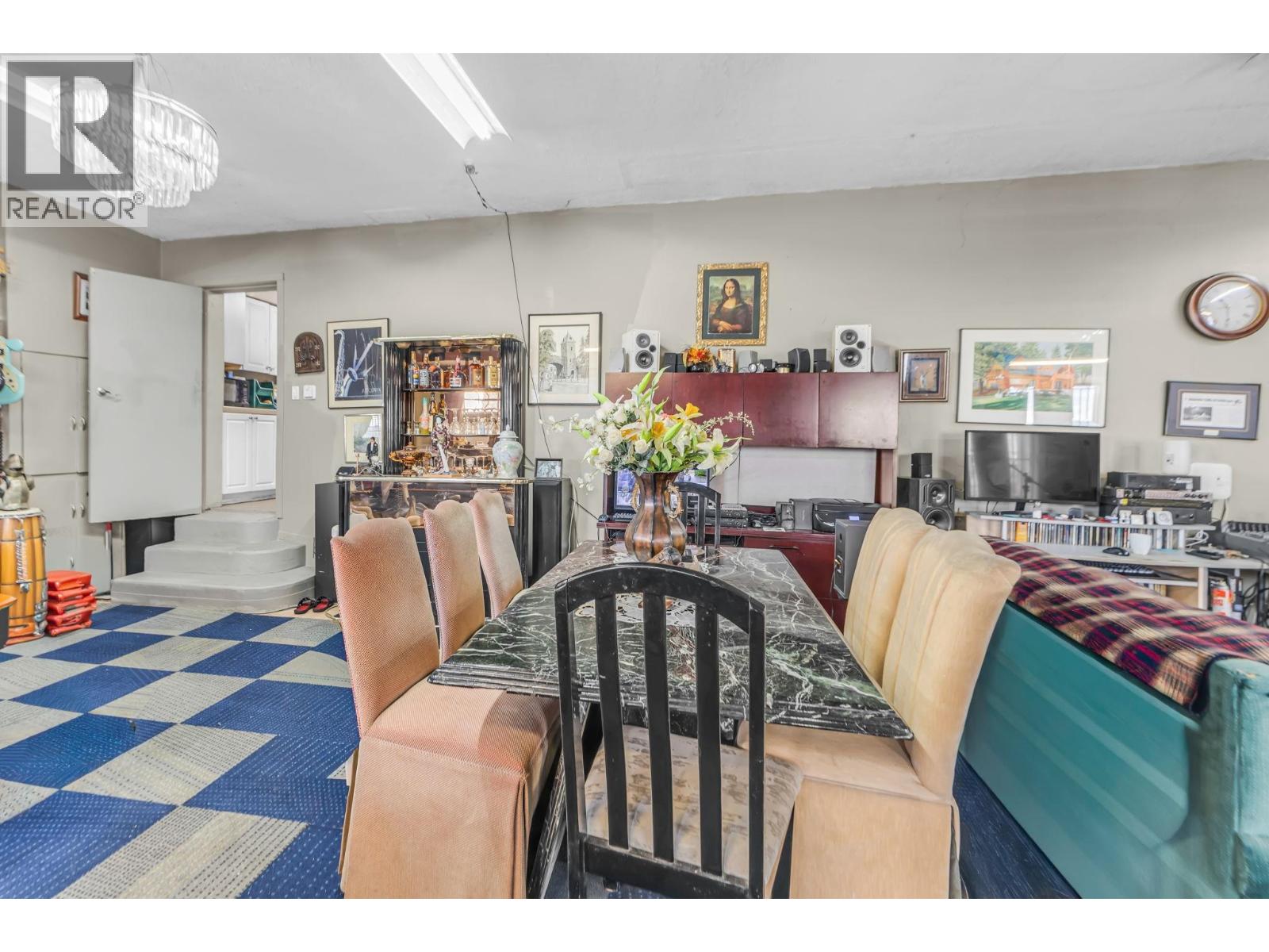 2141 MARINE WAY, New Westminster