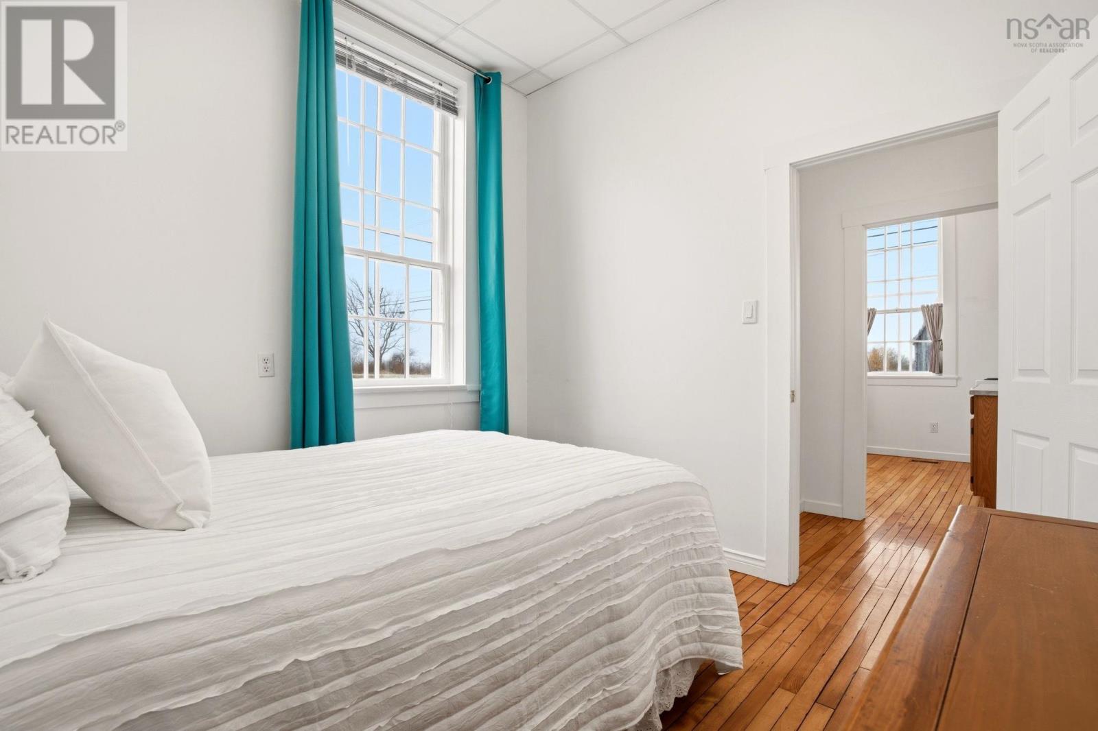 Property 20 of 42 of 828 Highway 6