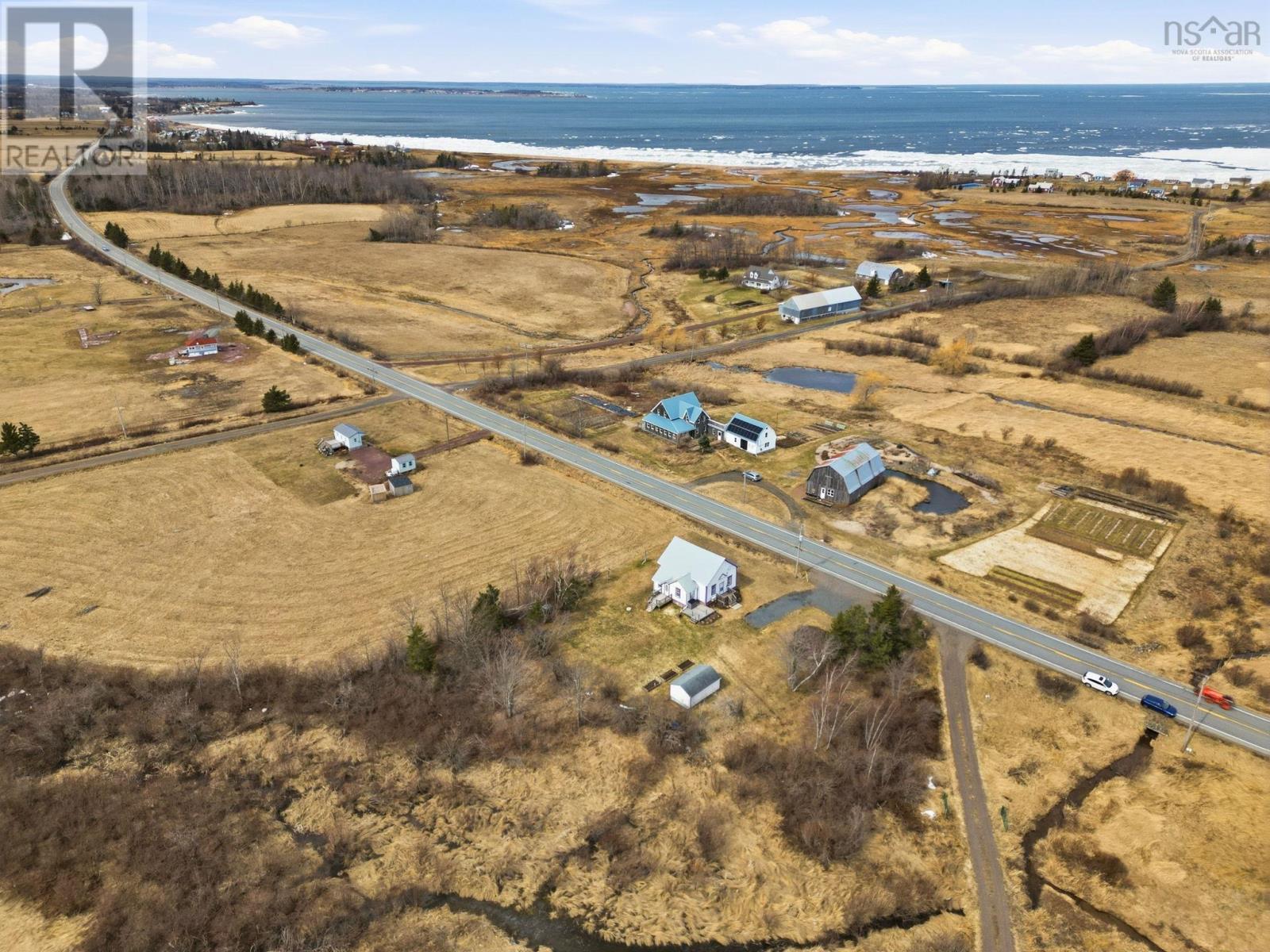 Property 34 of 42 of 828 Highway 6