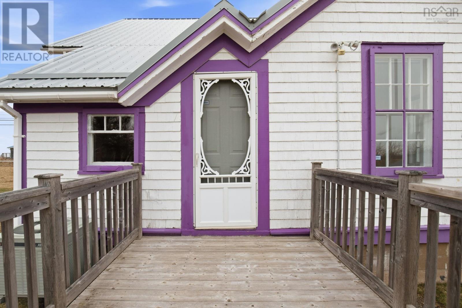 Property 4 of 42 of 828 Highway 6