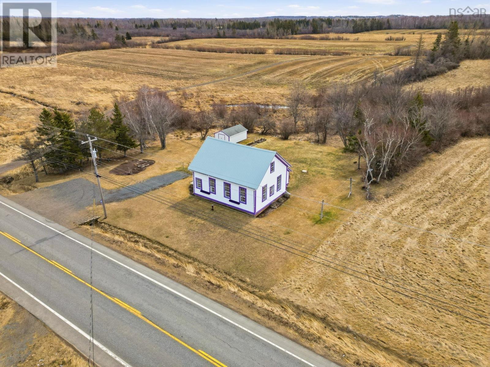 Property 40 of 42 of 828 Highway 6