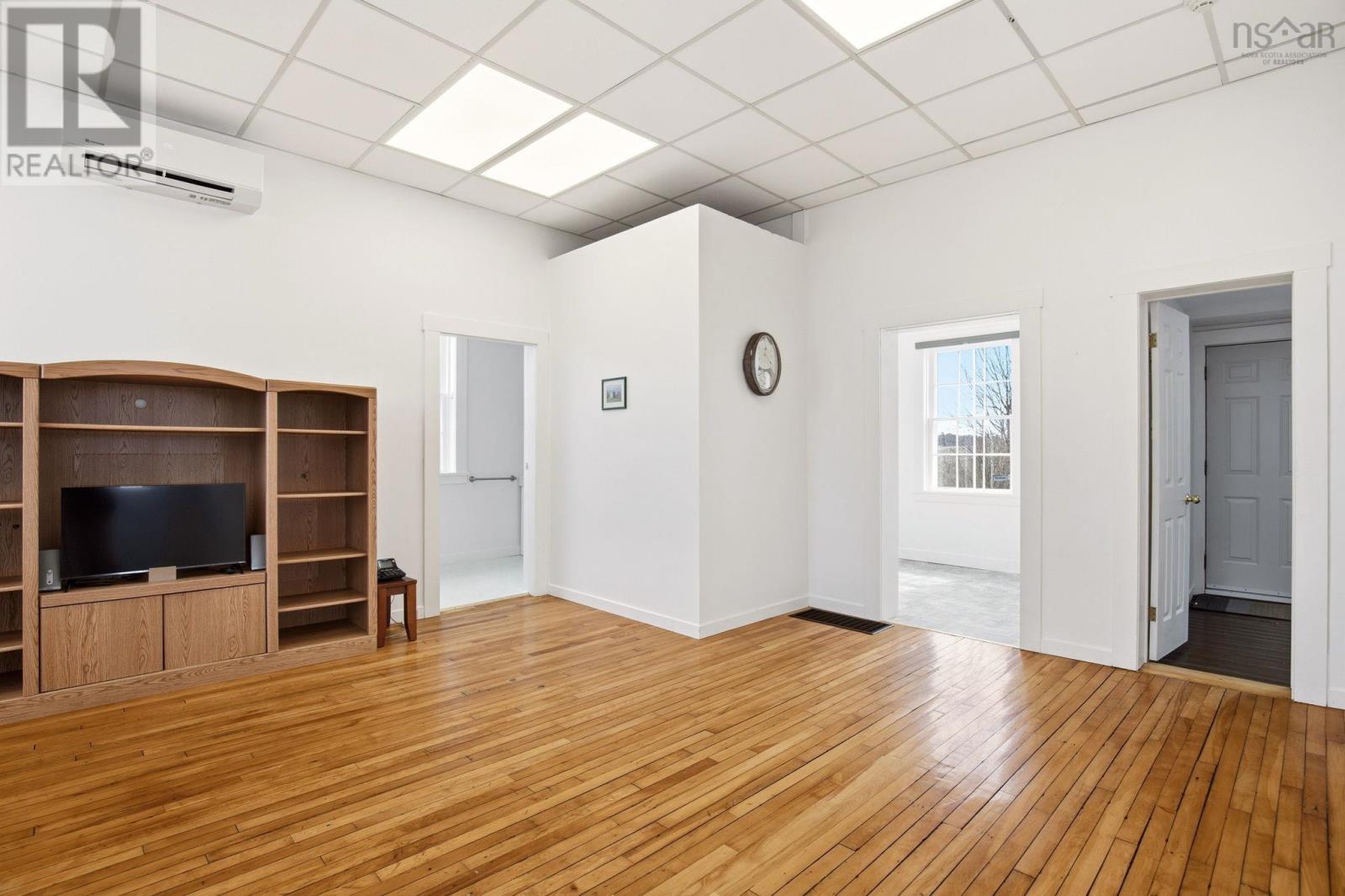 Property 7 of 42 of 828 Highway 6