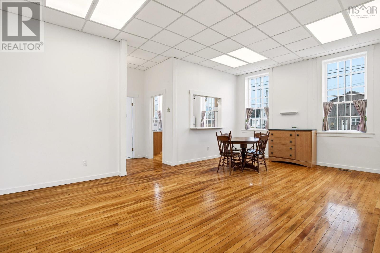 Property 8 of 42 of 828 Highway 6