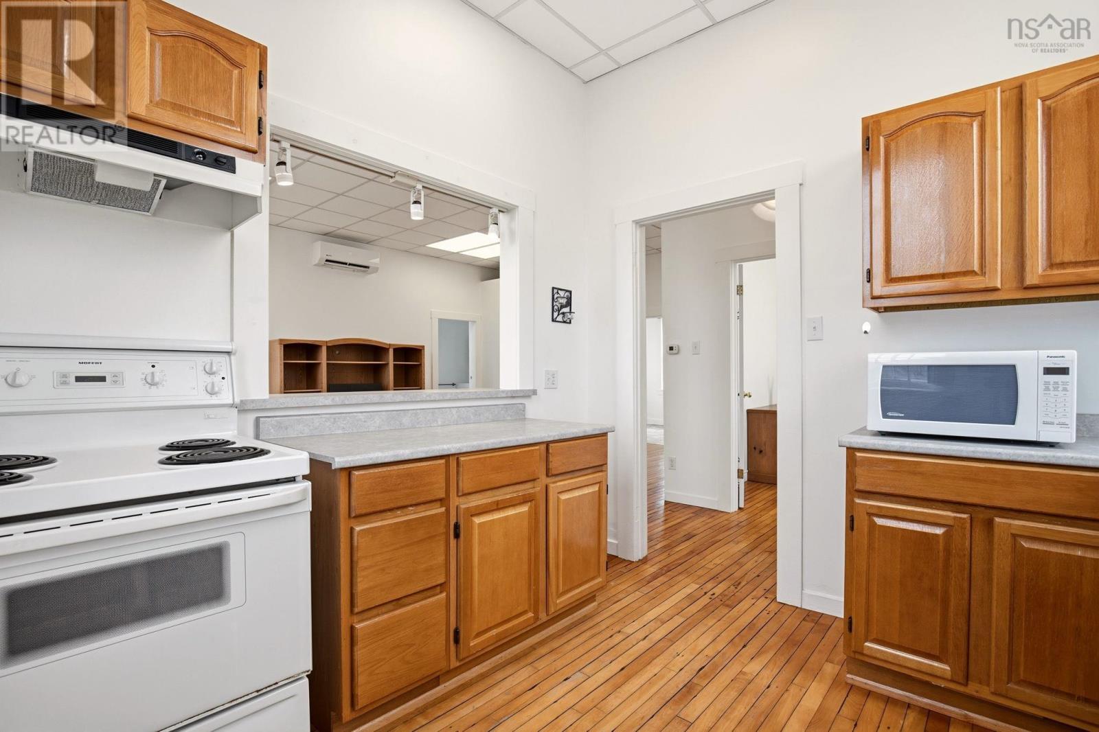 Property 18 of 42 of 828 Highway 6