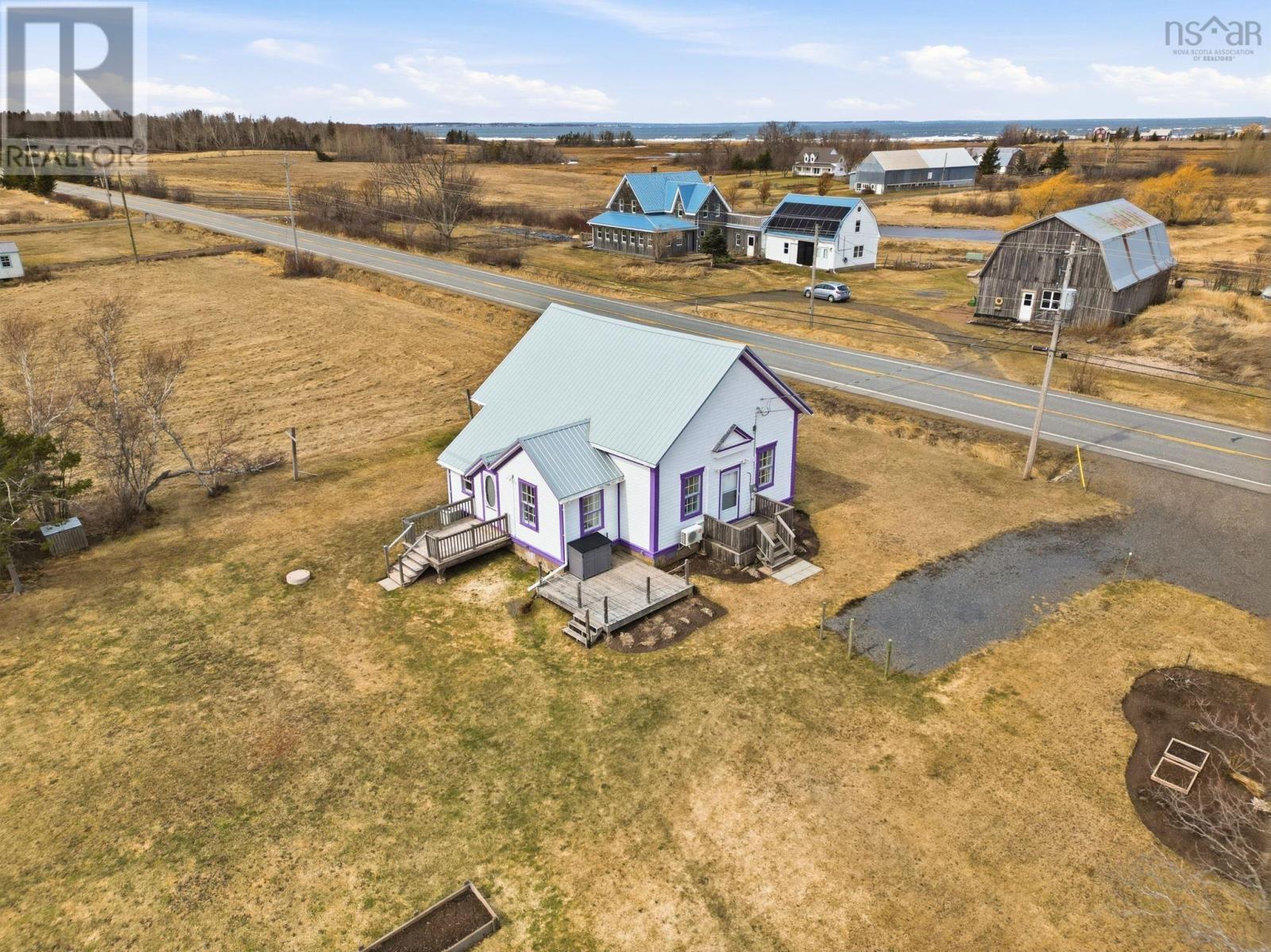 Property 30 of 42 of 828 Highway 6