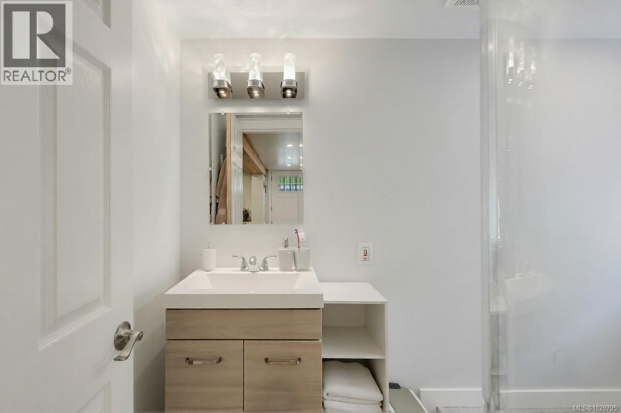  3364 Cook Street, Saanich