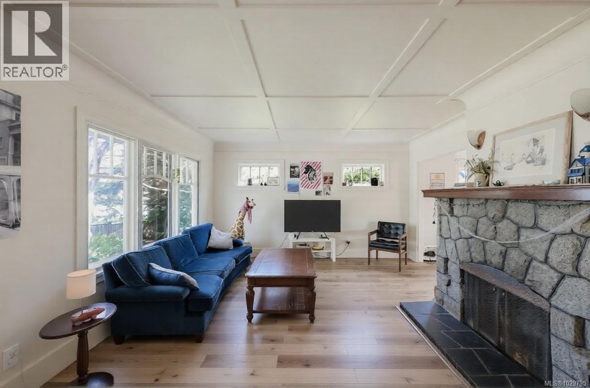  3364 Cook Street, Saanich