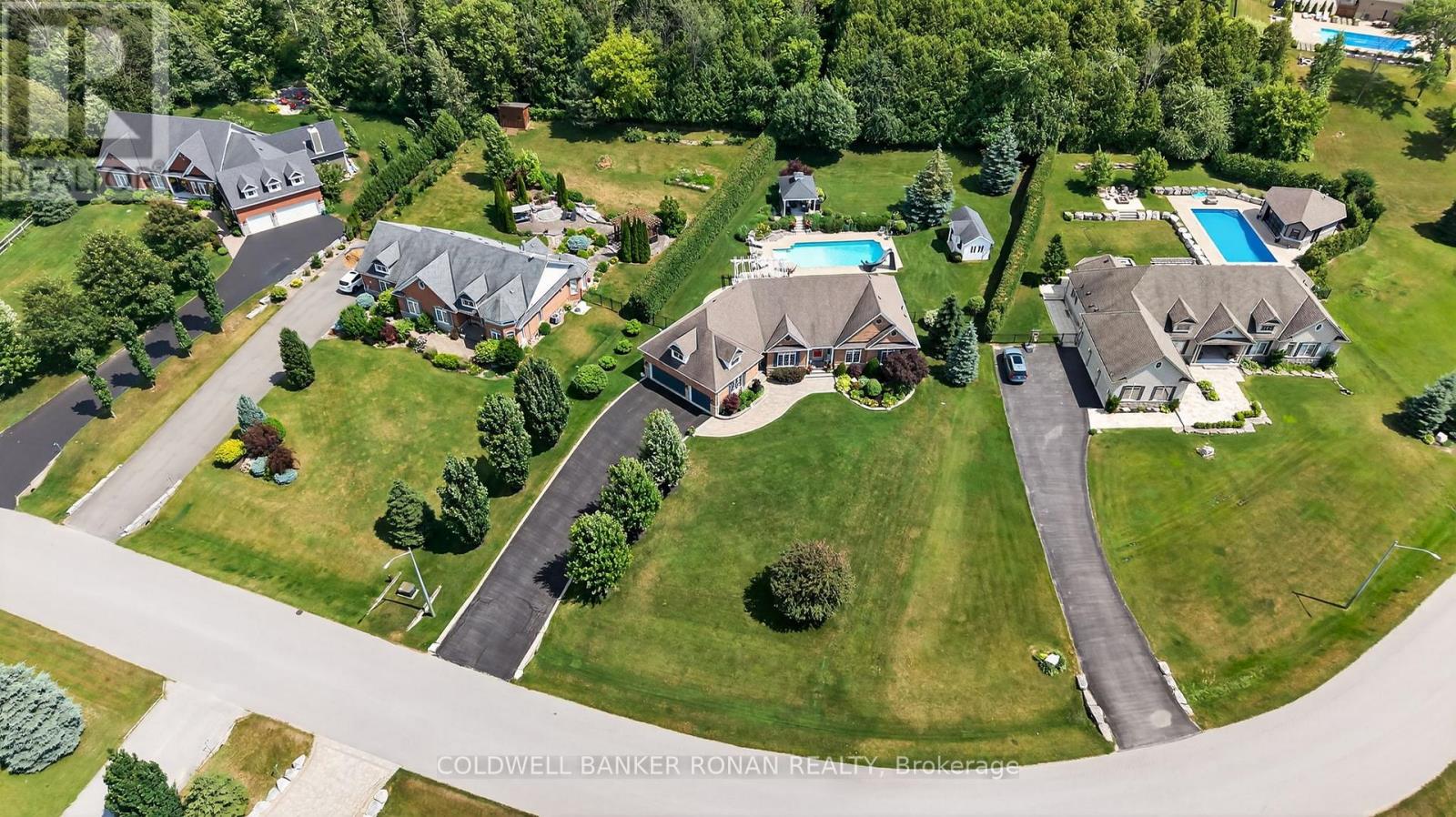 32 UNDERHILL COURT - 15