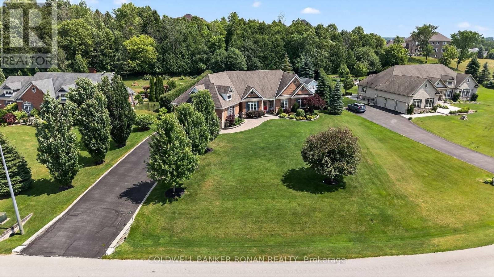 32 UNDERHILL COURT - 18