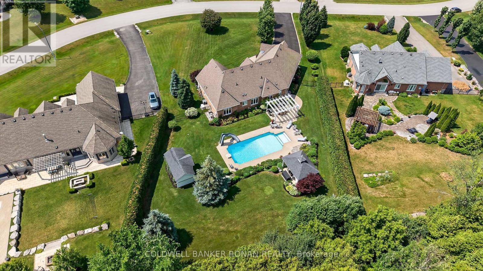 32 UNDERHILL COURT - 19