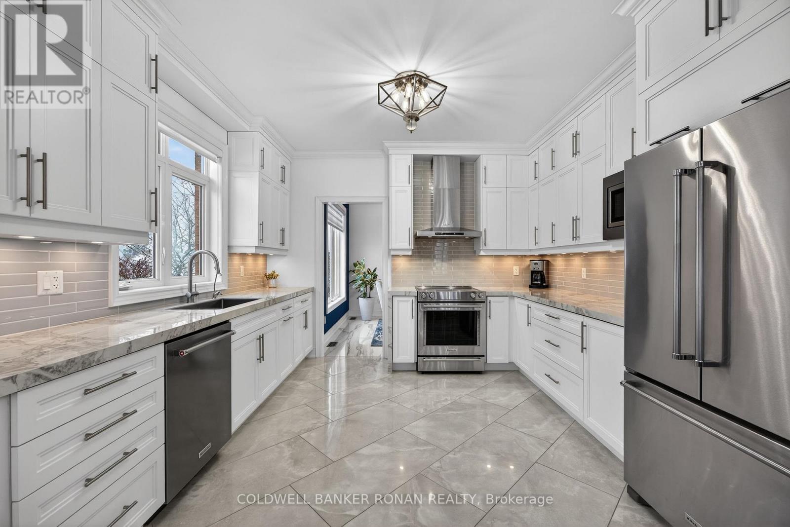 32 UNDERHILL COURT - 28