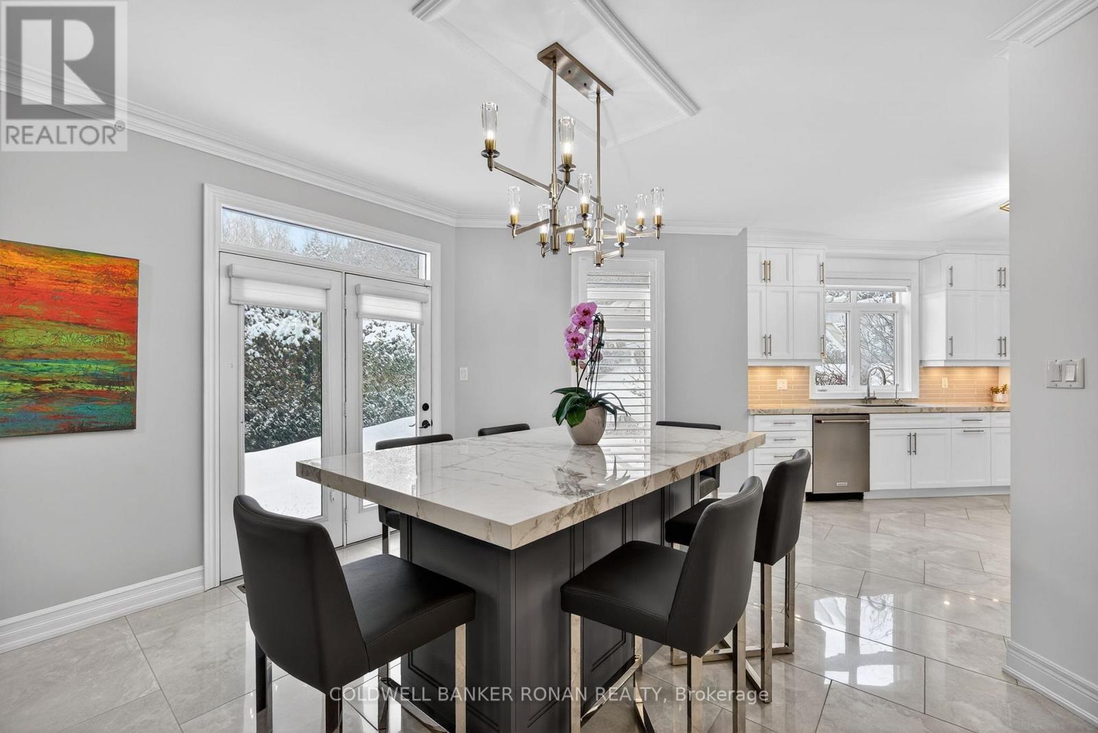 32 UNDERHILL COURT - 29