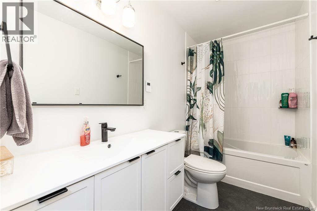 57 WARREN AVENUE - 31