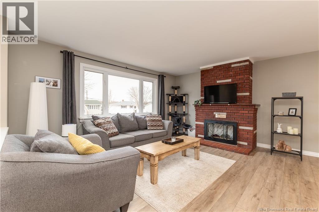 57 WARREN AVENUE - 5