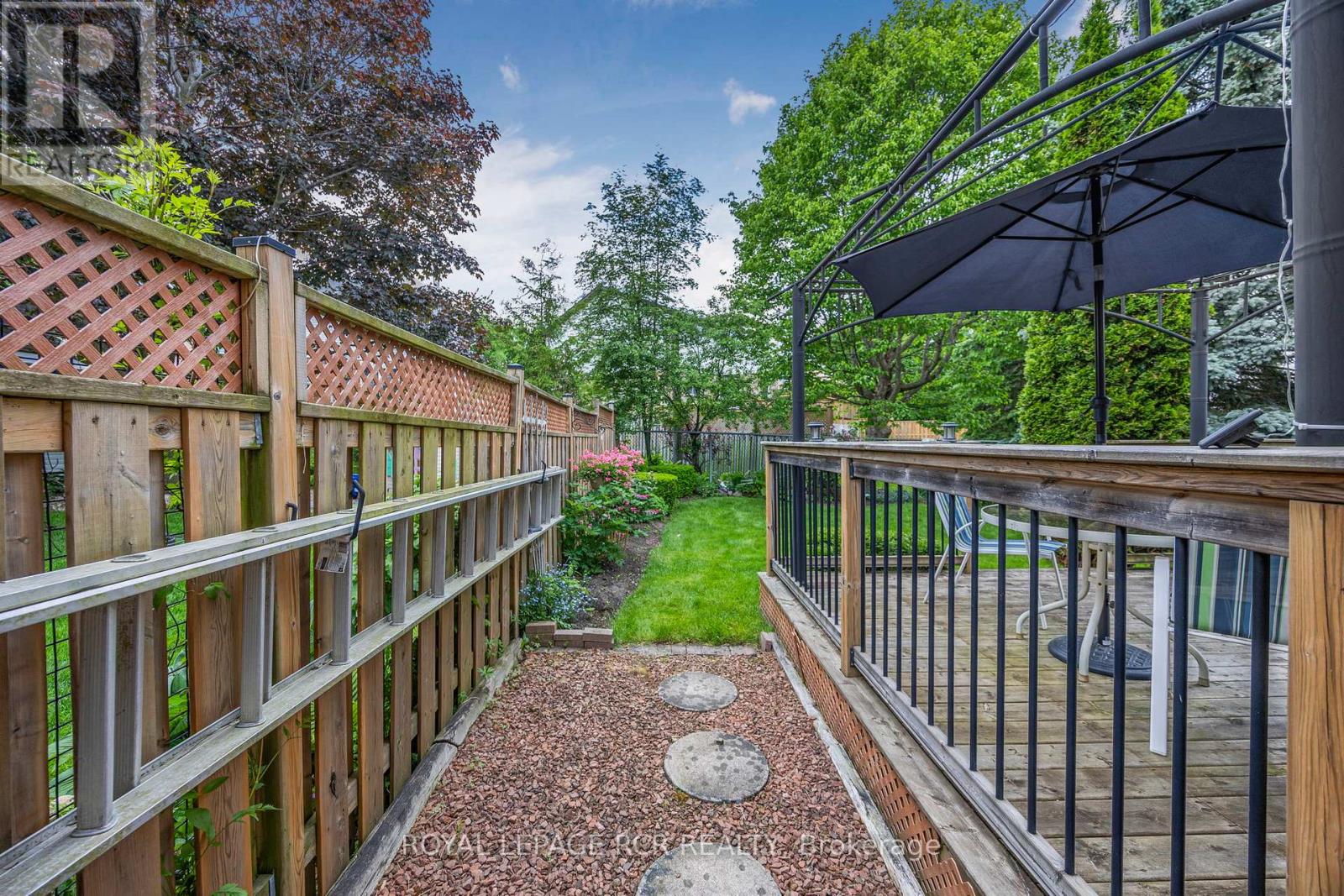 39 PASSMORE AVENUE — photo 31