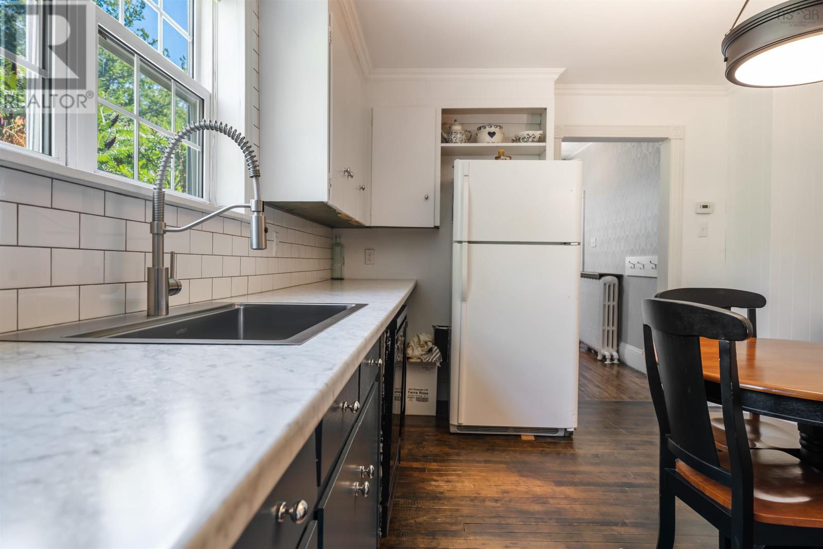 69 MAPLE AVENUE - 15