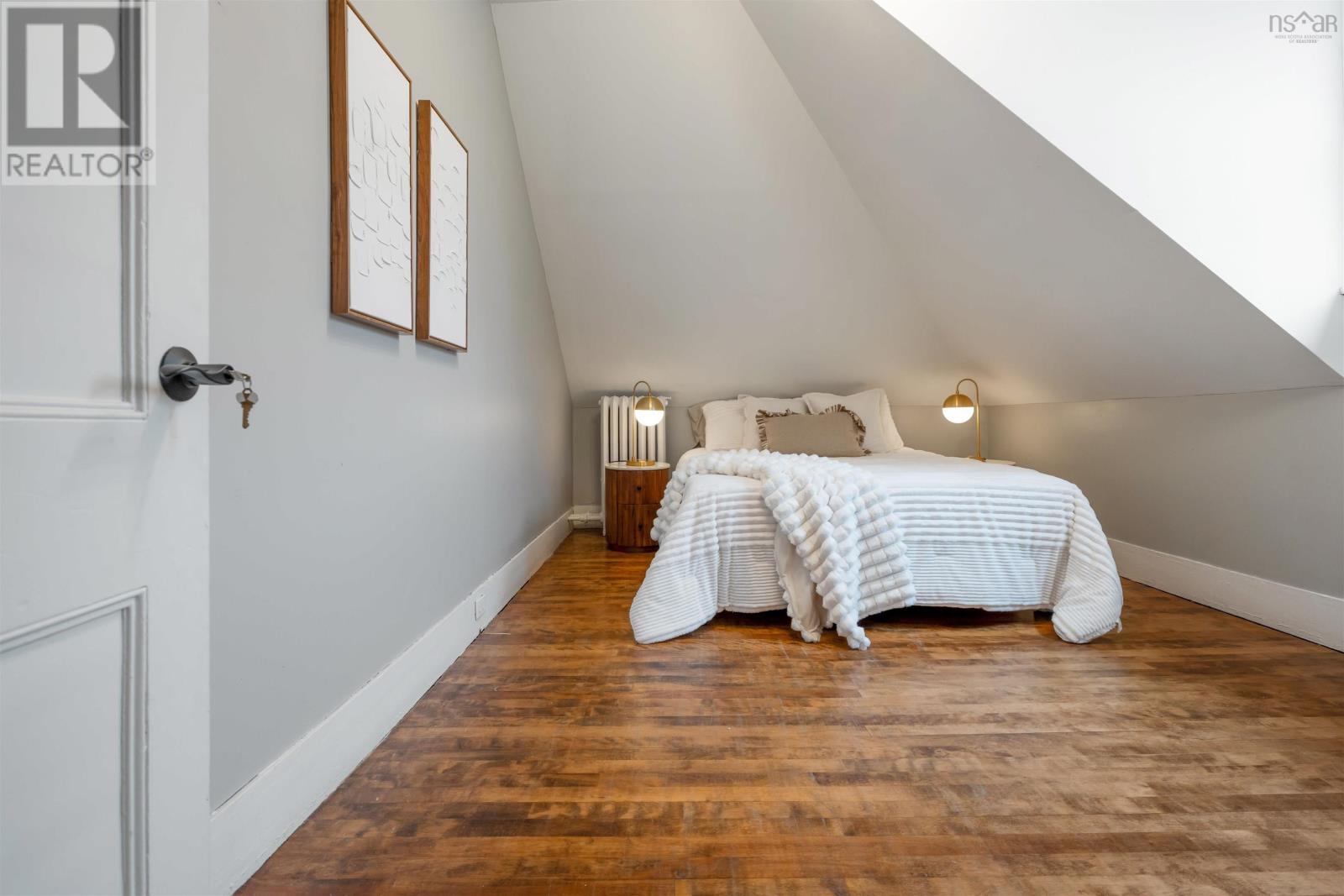 69 MAPLE AVENUE - 25