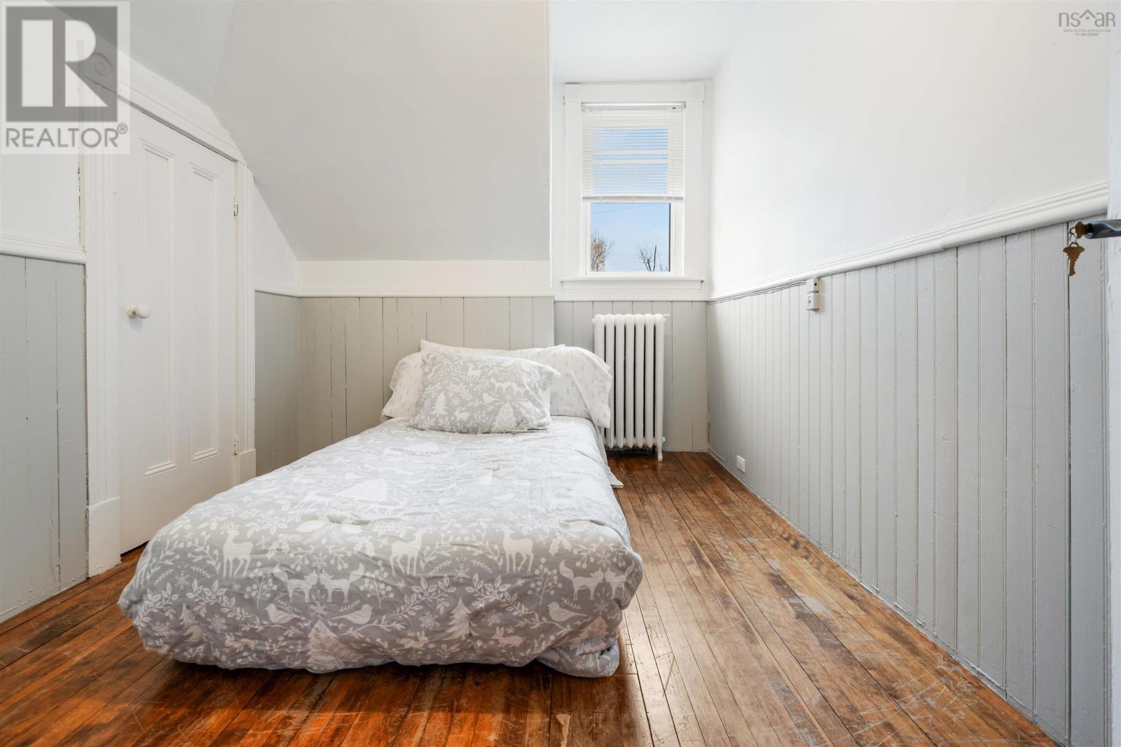 69 MAPLE AVENUE - 29