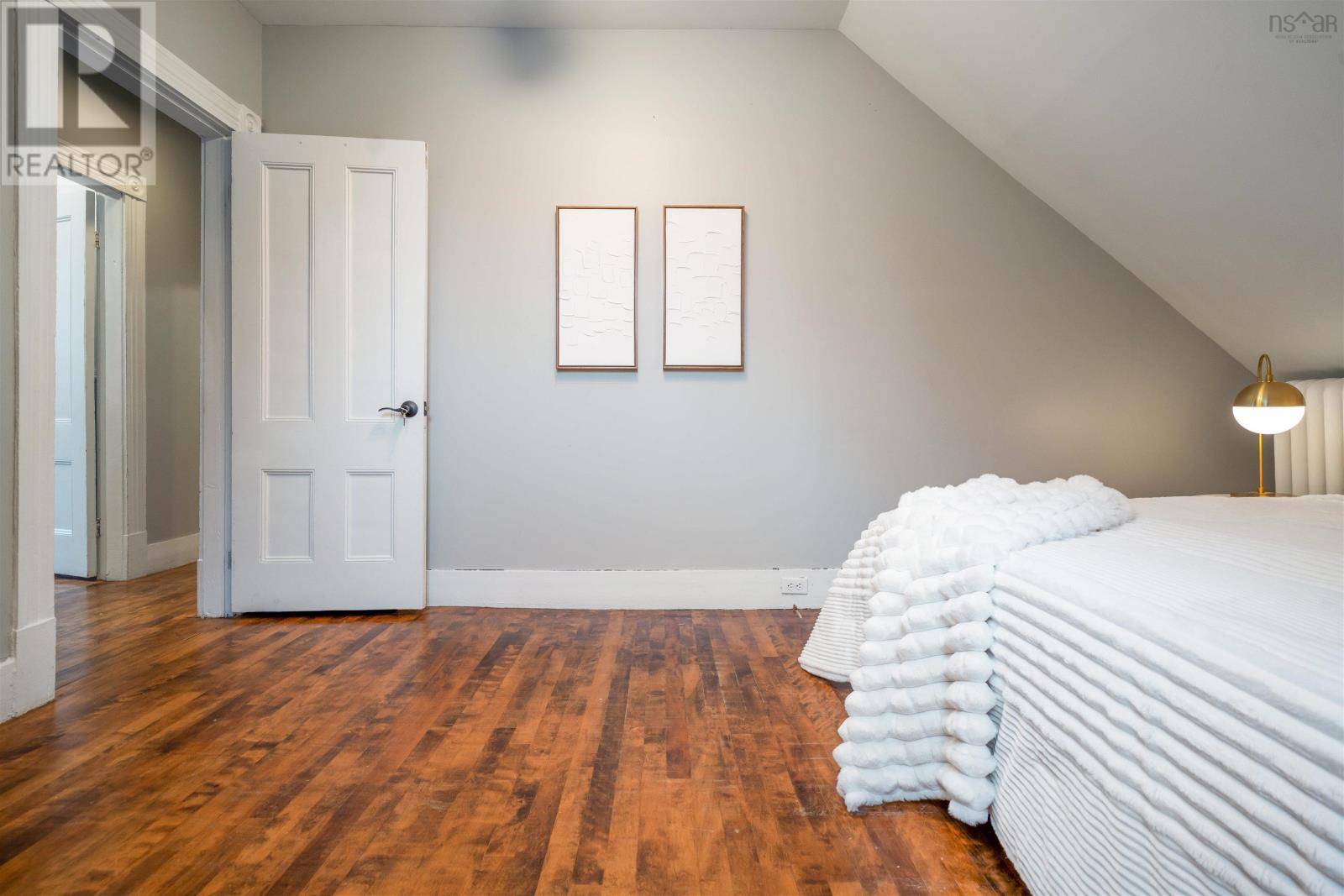 69 MAPLE AVENUE - 28