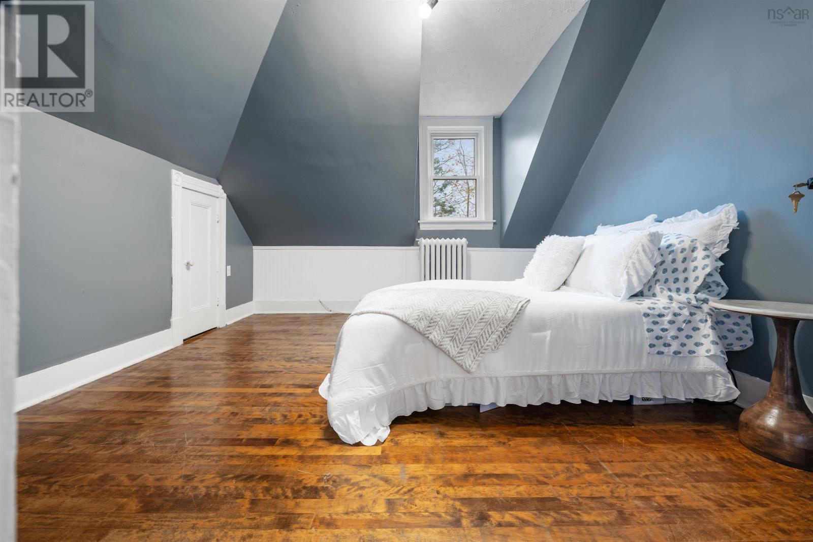 69 MAPLE AVENUE - 33
