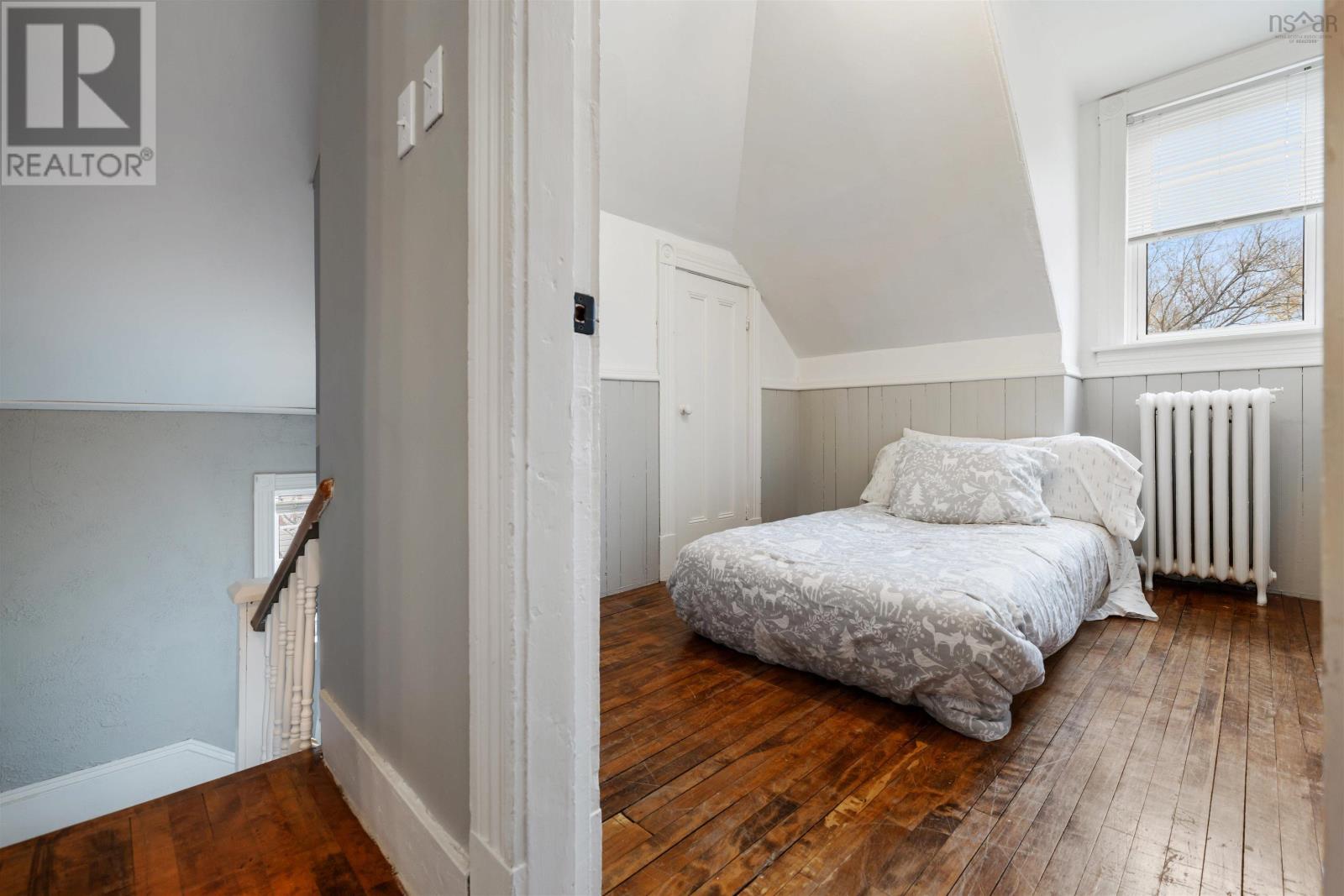 69 MAPLE AVENUE - 34
