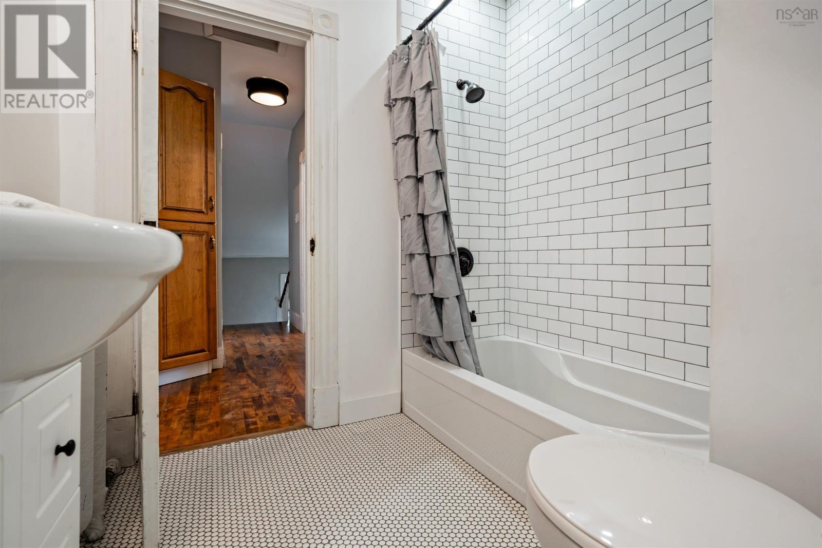 69 MAPLE AVENUE - 39