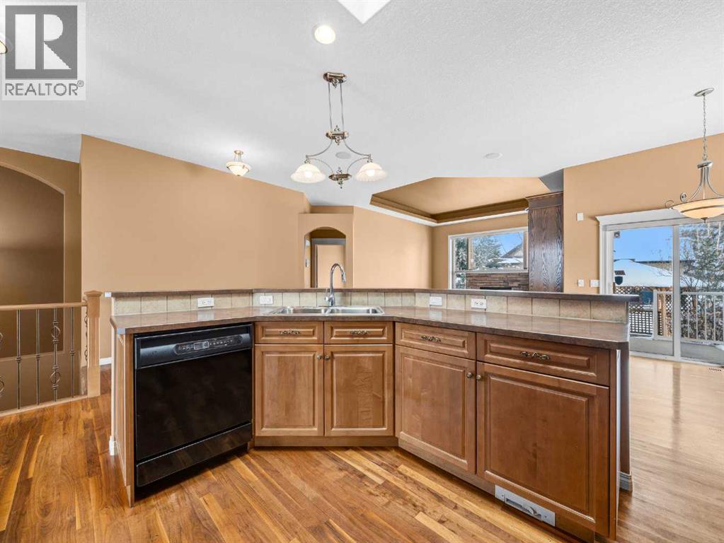 Single Family House Bungalow for Sale in  Valley Creek Place NW Valley Ridge Calgary 