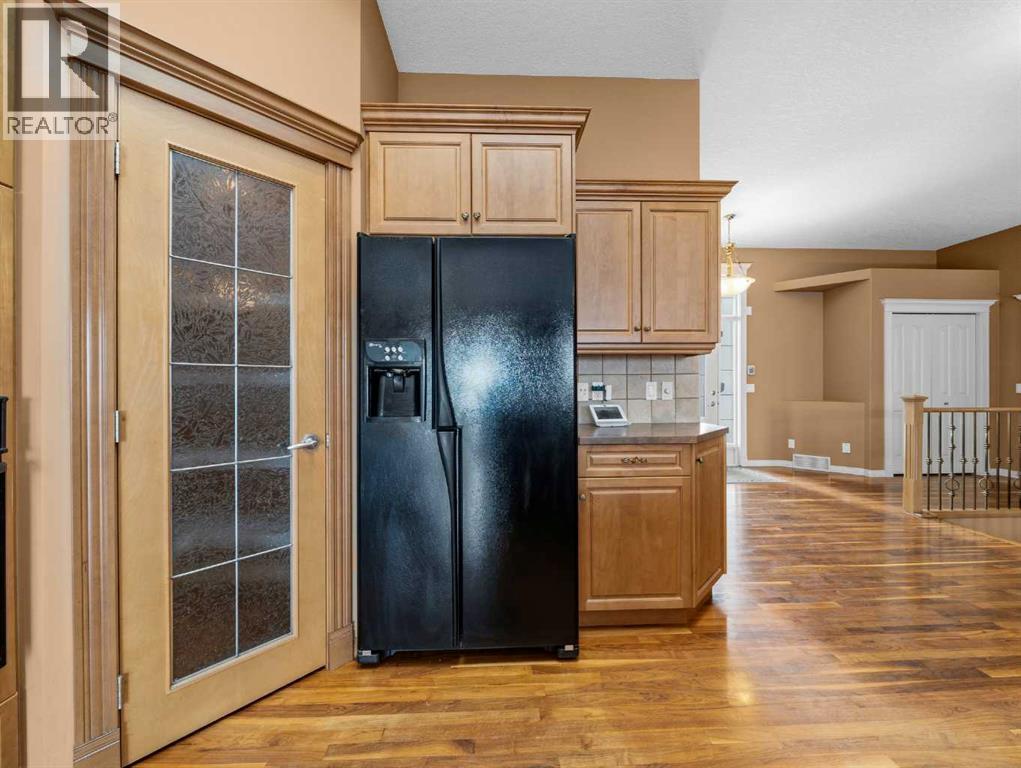 Single Family House Bungalow for Sale in  Valley Creek Place NW Valley Ridge Calgary 