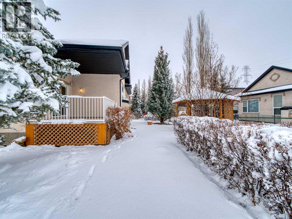 Single Family House Bungalow for Sale in  Valley Creek Place NW Valley Ridge Calgary 