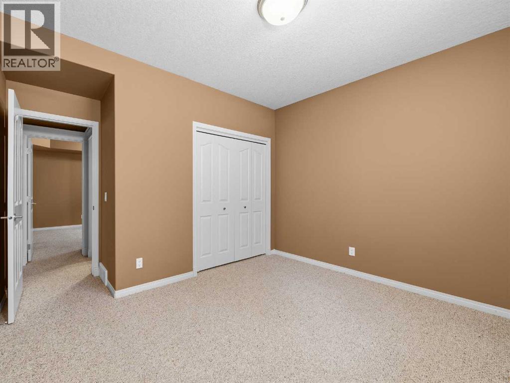 Single Family House Bungalow for Sale in  Valley Creek Place NW Valley Ridge Calgary 