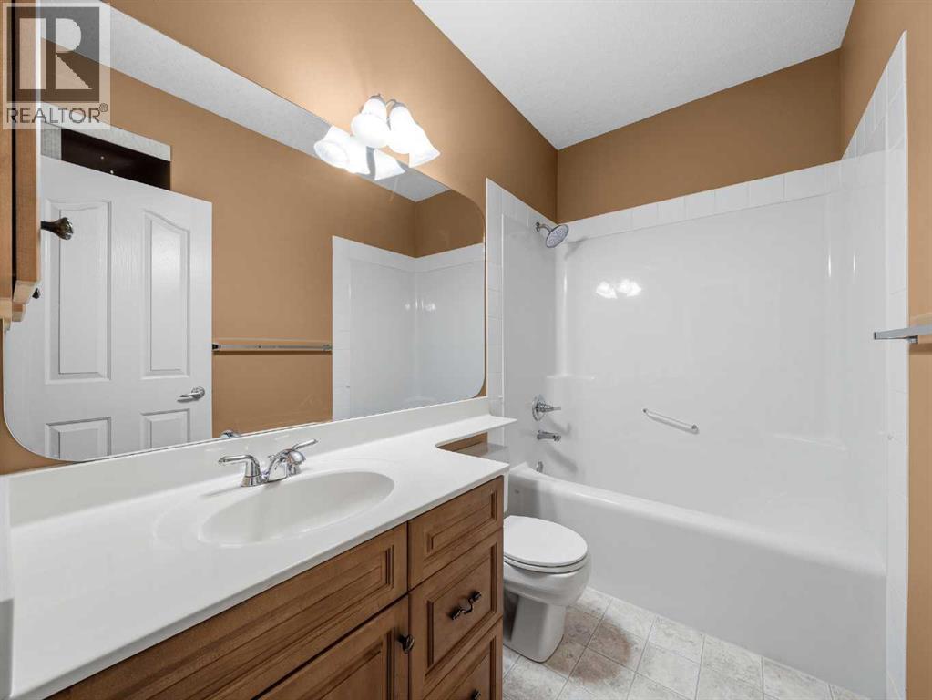 Single Family House Bungalow for Sale in  Valley Creek Place NW Valley Ridge Calgary 