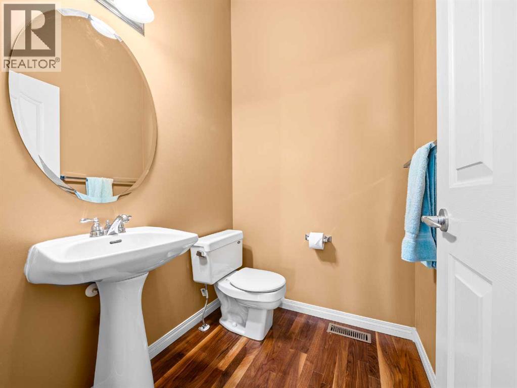 Single Family House Bungalow for Sale in  Valley Creek Place NW Valley Ridge Calgary 