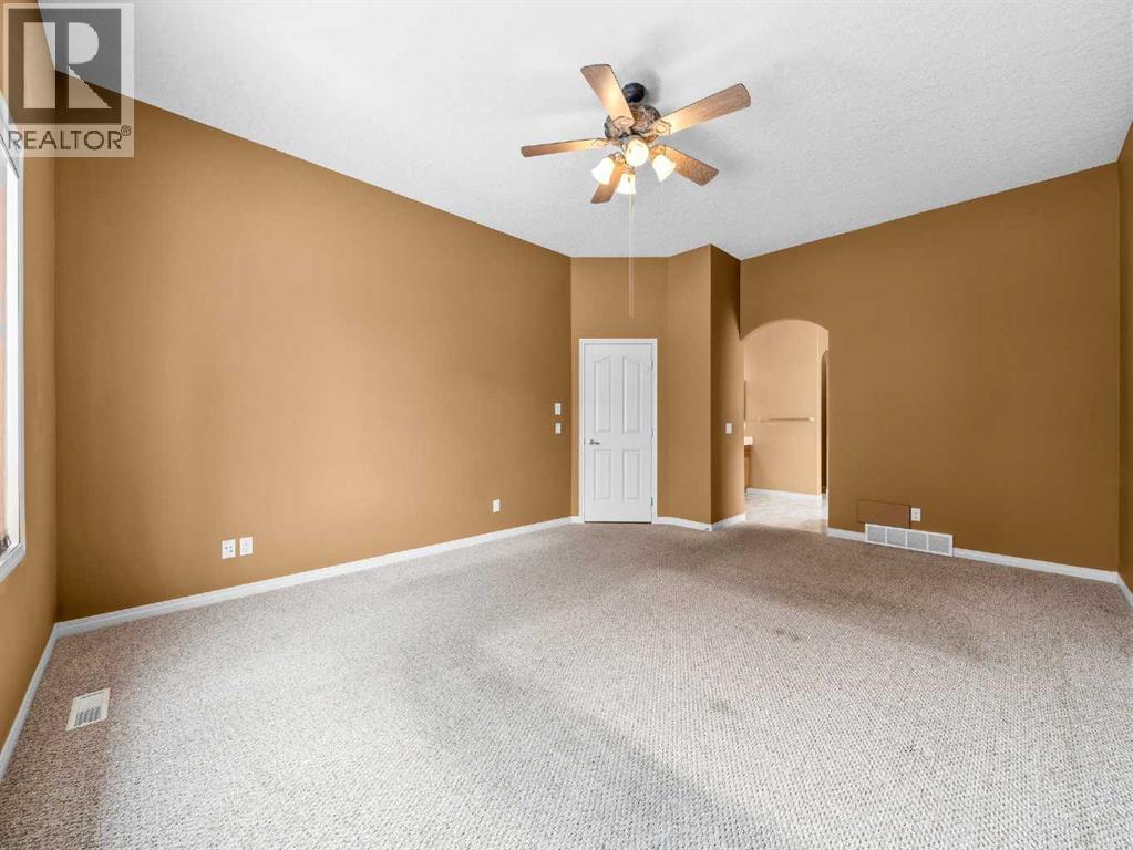 Single Family House Bungalow for Sale in  Valley Creek Place NW Valley Ridge Calgary 