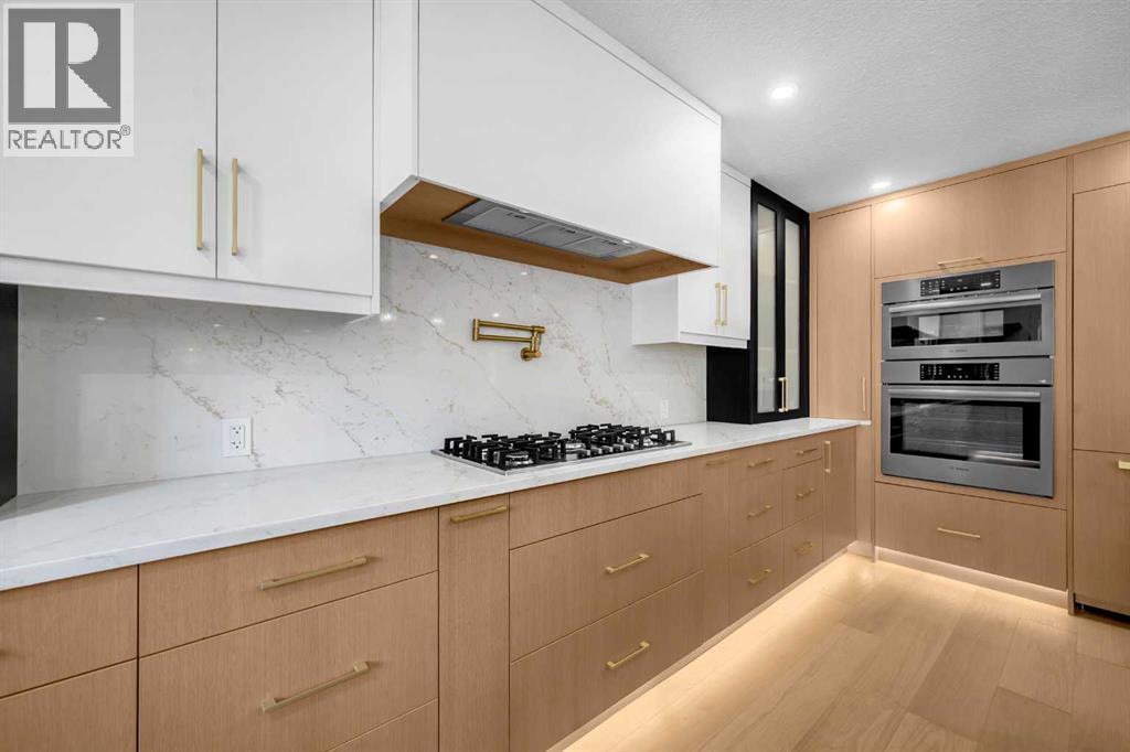 Single Family House for Sale in  Vauxhall Crescent NW Varsity Calgary 