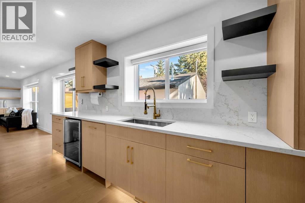 Single Family House for Sale in  Vauxhall Crescent NW Varsity Calgary 